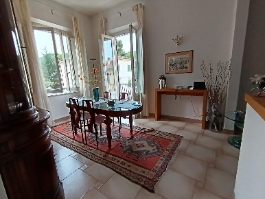 Foto Villa a schiera a Empoli Masini - XX Settembre di 250 m² con 14 locali