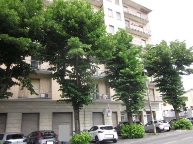 Foto Appartamento a Sannazzaro de' Burgondi Centro di 92 m² con 4 locali