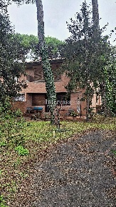 Foto Case semi ndipendenti a Pisa Tirrenia di 190 m² con 8 locali