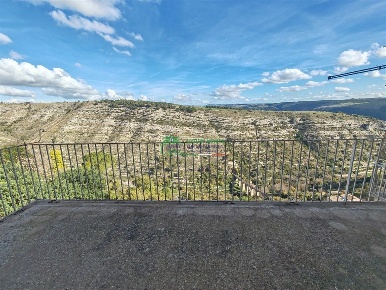Foto Appartamento a Ragusa Centro di 80 m² con 4 locali in vendita