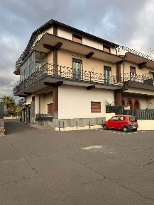 Foto Appartamento in via Salvatore Quasimodo, San Pietro Clarenza di 100 m²