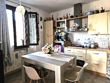 Foto Appartamento in Via Nenni, Montescudaio di 58 m² con 4 locali