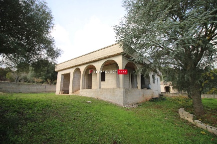 Foto Villa unifamiliare in Strada Monte Basile, Martina Franca di 160 m²