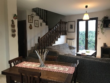 Foto Villa unifamiliare in Via Martiri della Libertà  8, Giaveno Centro