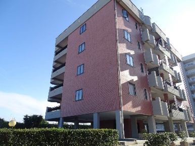 Foto Appartamento in Via Gentile  69, Bari Japigia di 121 m² con 4 locali
