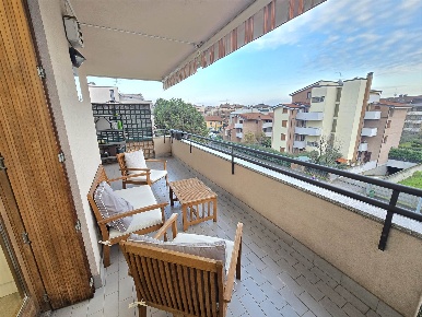 Foto Appartamento in Via Ettore Majorana 1, Lissone di 209 m² con 4 locali