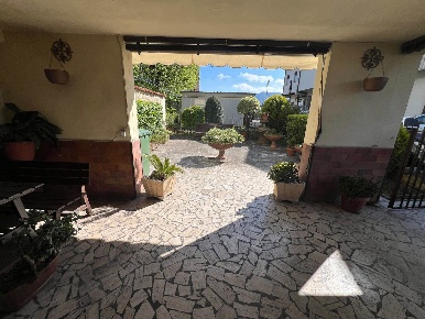 Foto Casa indipendente in via palmiro togliatti, Lucca Sant'Anna di 170 m²