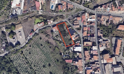 Foto Terreno edificabile in Via Trifoglietto, Giarre Centro di 2050 m²