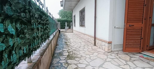 Foto Appartamento in PIAZZA ROTELLI, Minturno di 55 m² con 3 locali