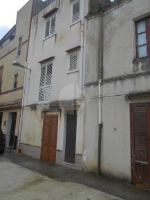 Foto Appartamento in Via Rosolino Pilo, Castelvetrano Centro di 75 m²