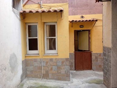 Foto Case semi ndipendenti in Via Curia 49, Catania di 60 m² con 2 locali