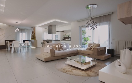 Foto Appartamento in Via Bonfiglio Fiorentino 4, Gela Centro di 181 m²