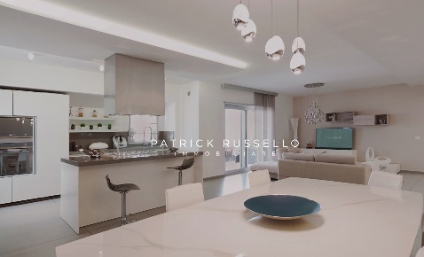 Foto Appartamento in Via Bonfiglio Fiorentino 4, Gela Centro di 181 m²