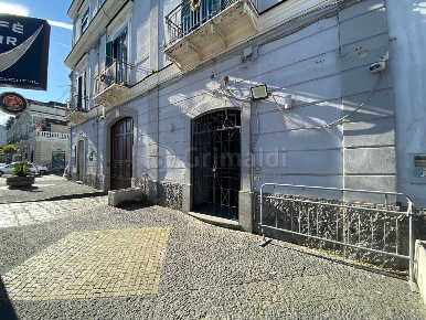 Foto Locale commerciale a Giugliano in Campania di 26 m² con 1 locali