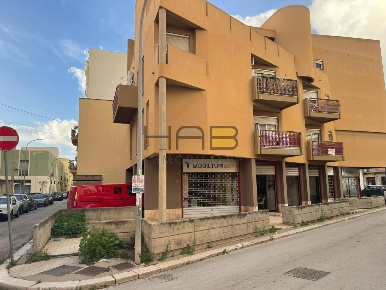 Foto Attico in Via Alberto Mario, Trapani Centro di 165 m² con 4 locali