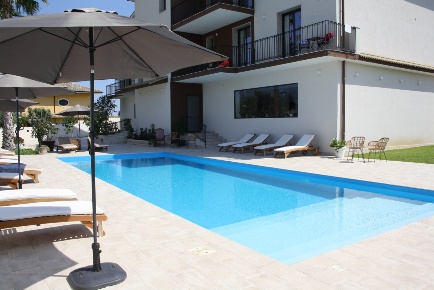 Foto Villa unifamiliare in Viale Edoardo Garrone 56, Melilli Città Giardino