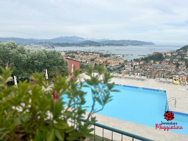 Foto Appartamento in via Sant'Andrea 15, La Spezia di 120 m² con 5 locali