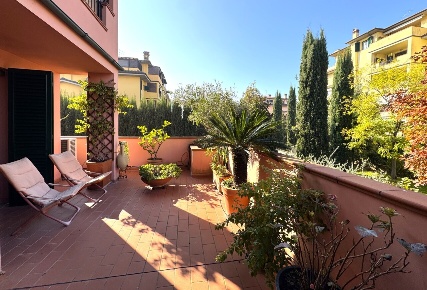 Foto Appartamento in Via dell'Alberaccio, Prato Galciana di 110 m²