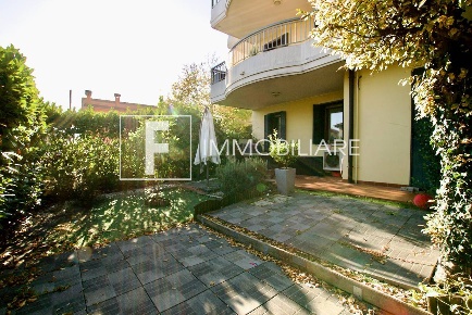 Foto Appartamento in Via Roma Destra, Jesolo Jesolo Paese di 90 m²