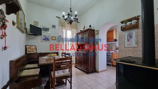 Foto Villa unifamiliare in Via della Castagnetta, Pomezia di 125 m²