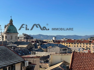 Foto Appartamento in via Pia, Savona di 84 m² con 4 locali in vendita