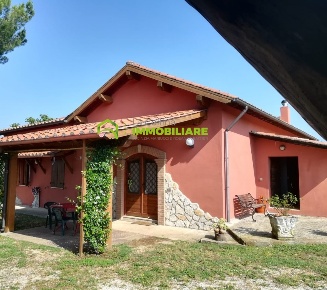 Foto Rustico in via  selvanova II, Velletri Appia Sud di 120 m² in vendita