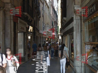 Foto Locale commerciale in Sestiere San Marco, Venezia San Marco di 32 m²