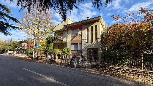 Foto Villa singola in Via Monte Giove, Foligno Viale Firenze, Paciana