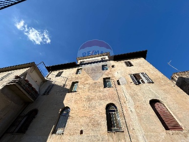 Foto Appartamento a Vallerano di 180 m² con 4 locali in vendita