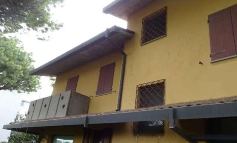 Foto Appartamento in Via Augusto Murri, Faenza di 212 m² con 7 locali