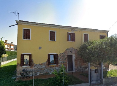 Foto Case indipendenti in Via Mazzini, Tribano Centro di 227 m² all'asta