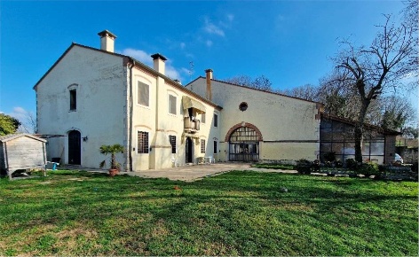 Foto Appartamento in Via Monticelli, Sossano Centro di 665 m² con 12 locali