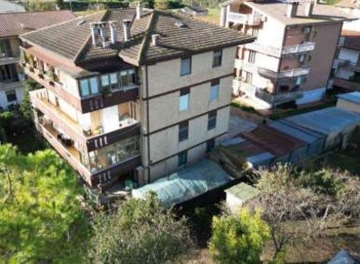 Foto Appartamento in Via Pennesi, Sant'Elpidio a Mare Centro di 126 m²