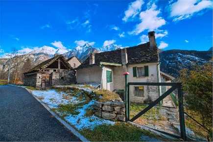 Foto Appartamento in albogno 21, Premia Centro di 170 m² con 5 locali