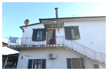 Foto Appartamento a Montecatini-Terme di 60 m² con 3 locali in vendita