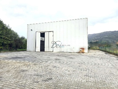 Foto Capannone industriale in via dei cerbaioli, Uzzano di 600 m²