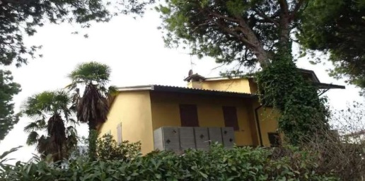 Foto Appartamento in Via Augusto Murri, Faenza di 197 m² con 8 locali