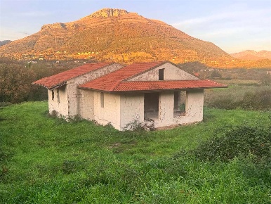 Foto Casa indipendente in via Altimari, Salerno di 100 m² con 4 locali