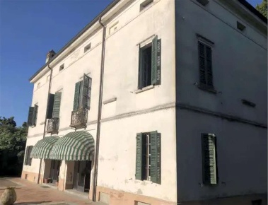 Foto Villa unifamiliare in Stradello Perizzi, Parma San Pancrazio di 746 m²
