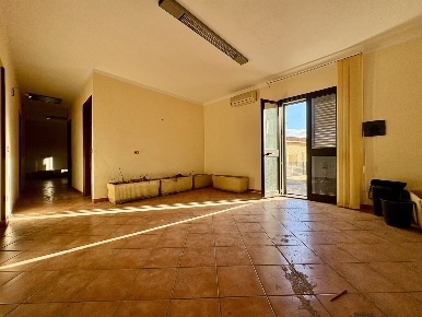 Foto Ufficio in Via San Leonardo 21, Viddalba di 133 m² con 3 locali