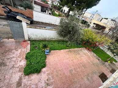 Foto Villa unifamiliare in Via DEI TIGLI 4, Pulsano di 80 m² con 3 locali