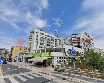 Foto Negozio in Van Westerhouth, Bari San Girolamo di 193 m² in vendita