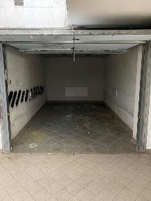 Foto Box in Via Einaudi 8, Savigliano Centro di 15 m² in vendita