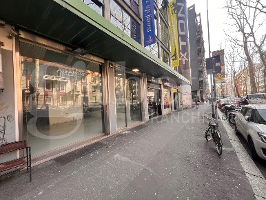 Foto Negozio in Via GIAMBELLINO 5, Milano Piazza Napoli di 212 m²