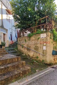 Foto Casa indipendente in Via Santa maria di Costantinopoli 10/12, di 80 m²