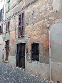 Foto Appartamento in Corso Borgo S. Bartolomeo 13, Arsoli di 70 m²
