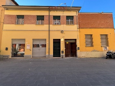 Foto Appartamento in VIA DELLA PACE, Massa Lombarda di 121 m² con 4 locali