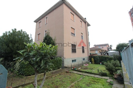 Foto Appartamento in via Giuseppe Verdi, Brugherio Centro di 113 m²