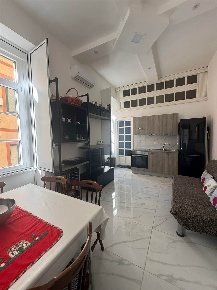 Foto Appartamento a Salerno Centro di 90 m² con 3 locali in affitto