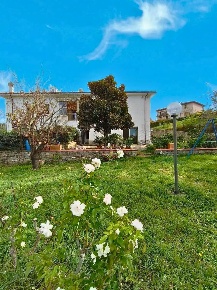 Foto Villa unifamiliare a Impruneta Centro di 200 m² con 7 locali